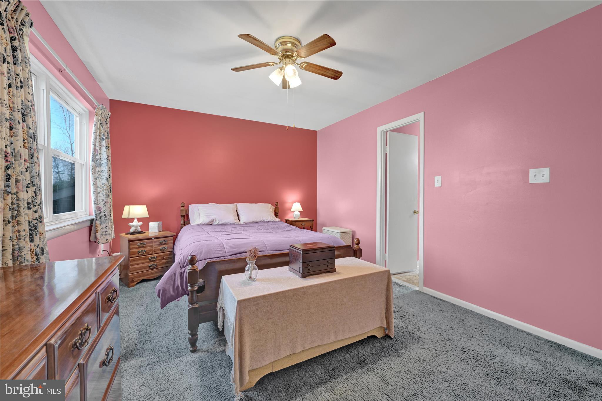 1322 BLUE JAY DRIVE