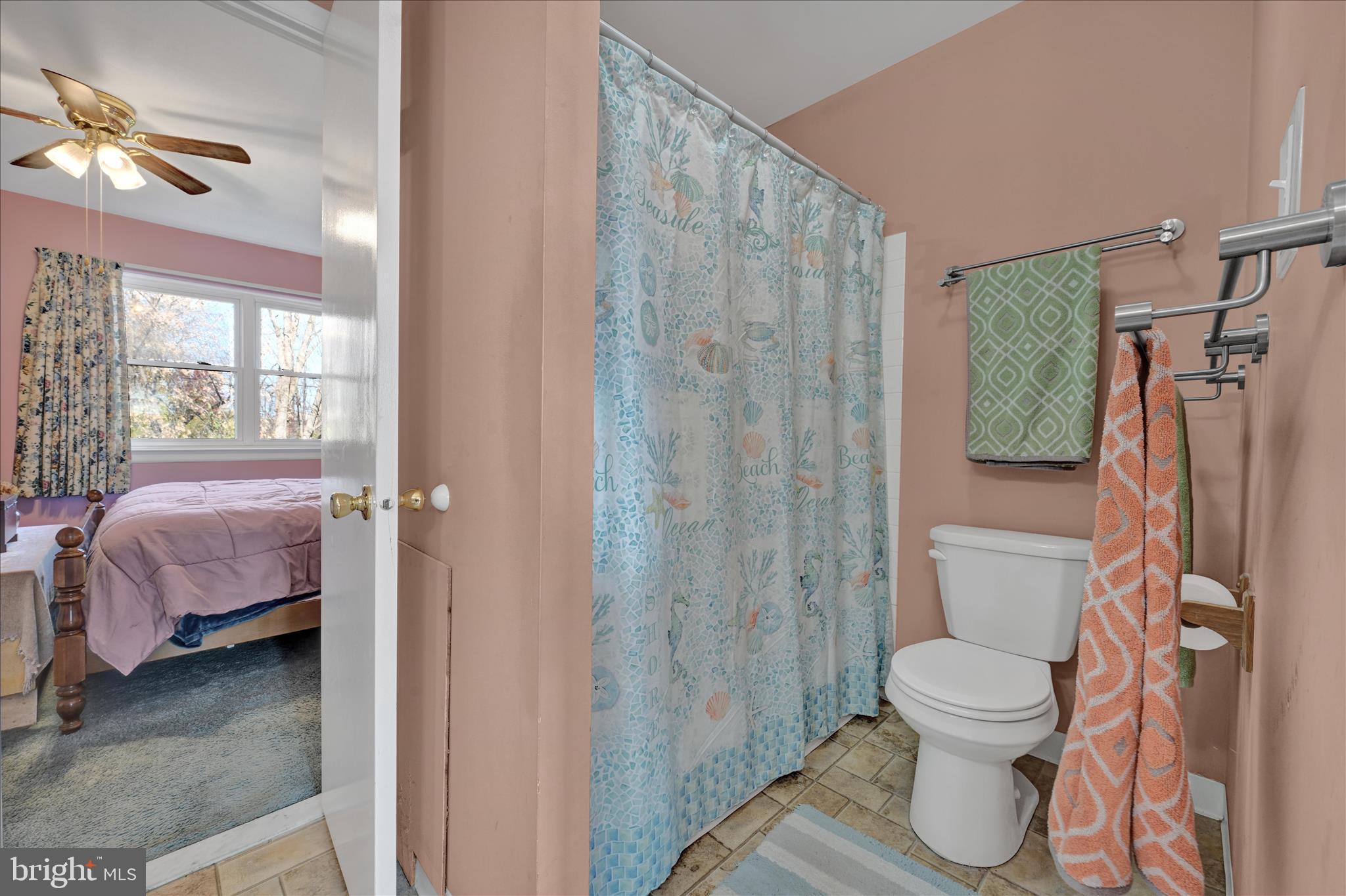 1322 BLUE JAY DRIVE