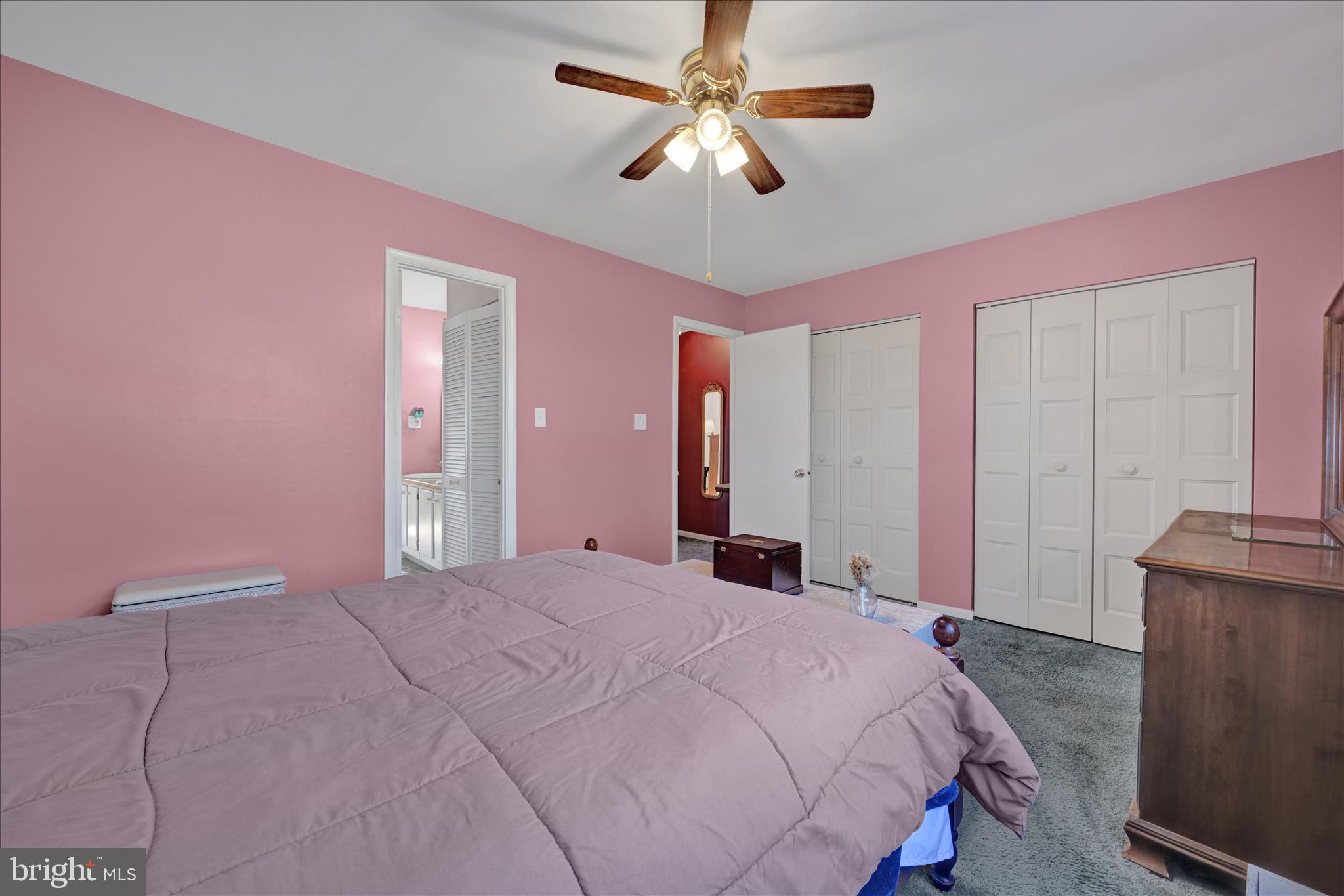 1322 BLUE JAY DRIVE