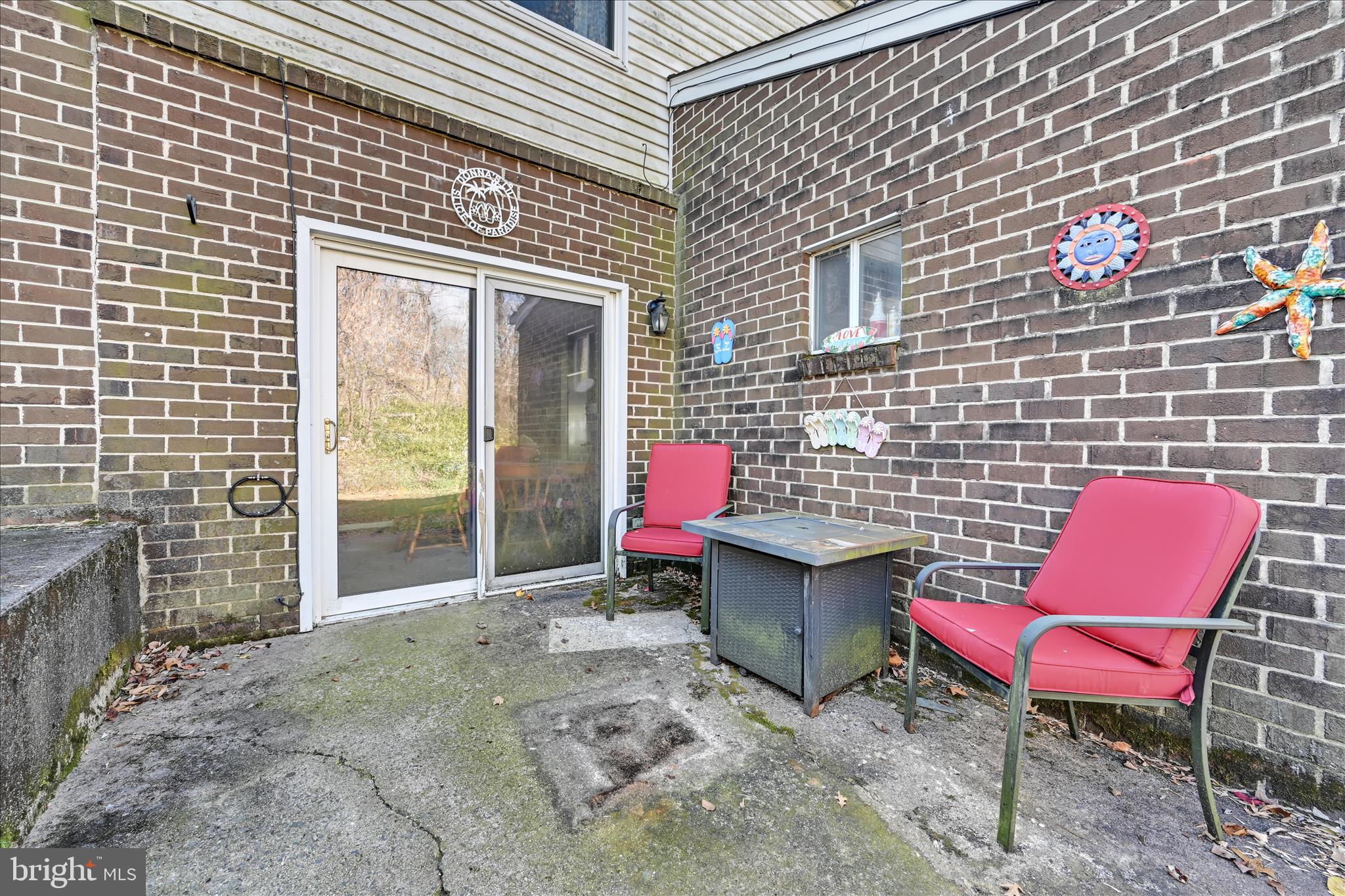 1322 BLUE JAY DRIVE