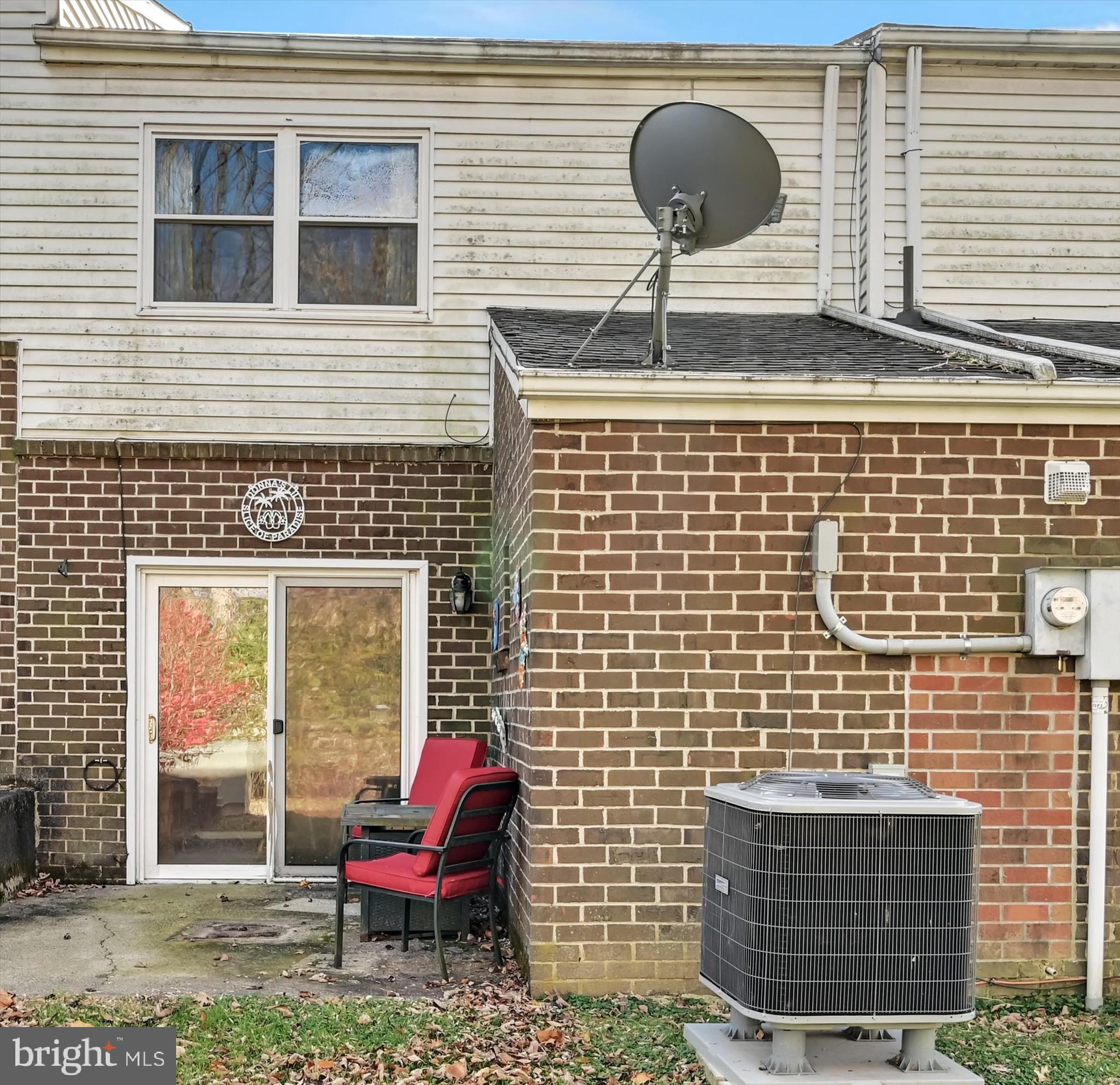 1322 BLUE JAY DRIVE