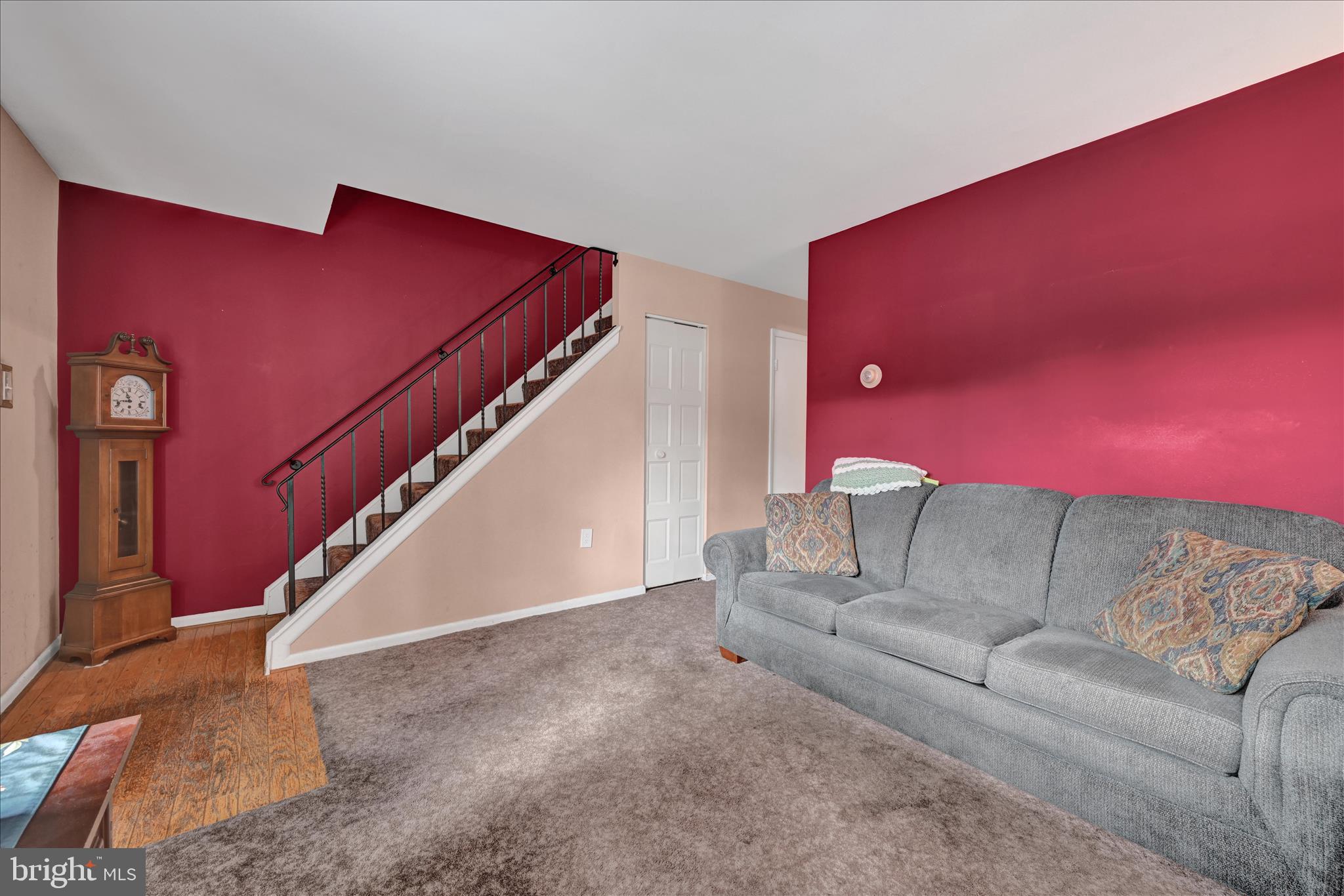 1322 BLUE JAY DRIVE