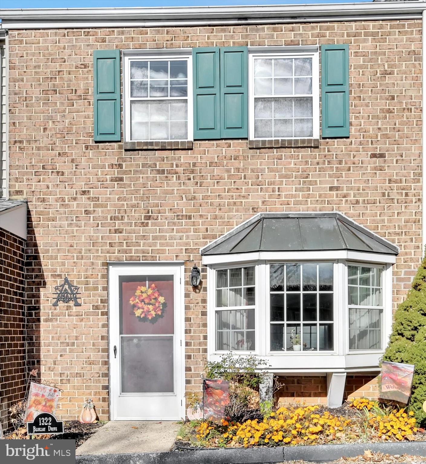 1322 BLUE JAY DRIVE