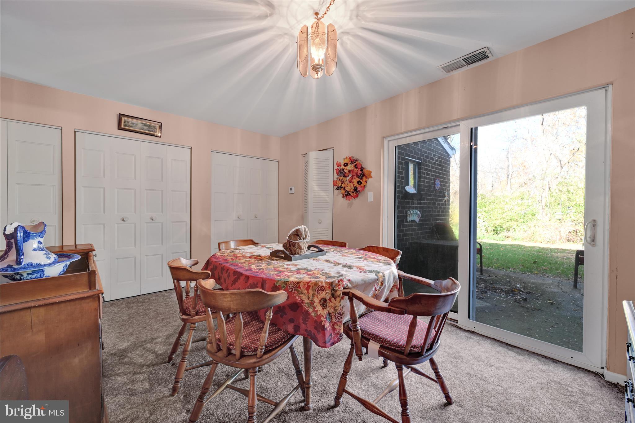 1322 BLUE JAY DRIVE