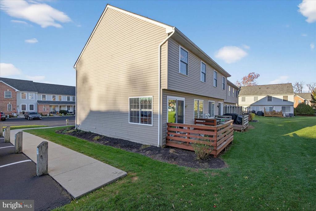 4032 BRADFORD CIRCLE