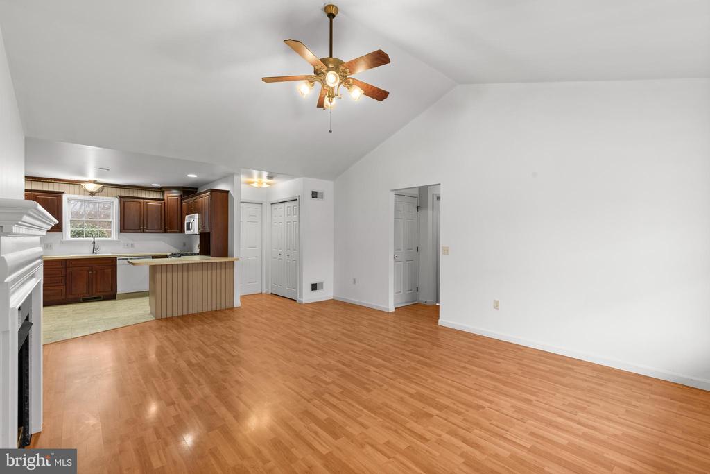 905 HEDGEWYCK LANE
