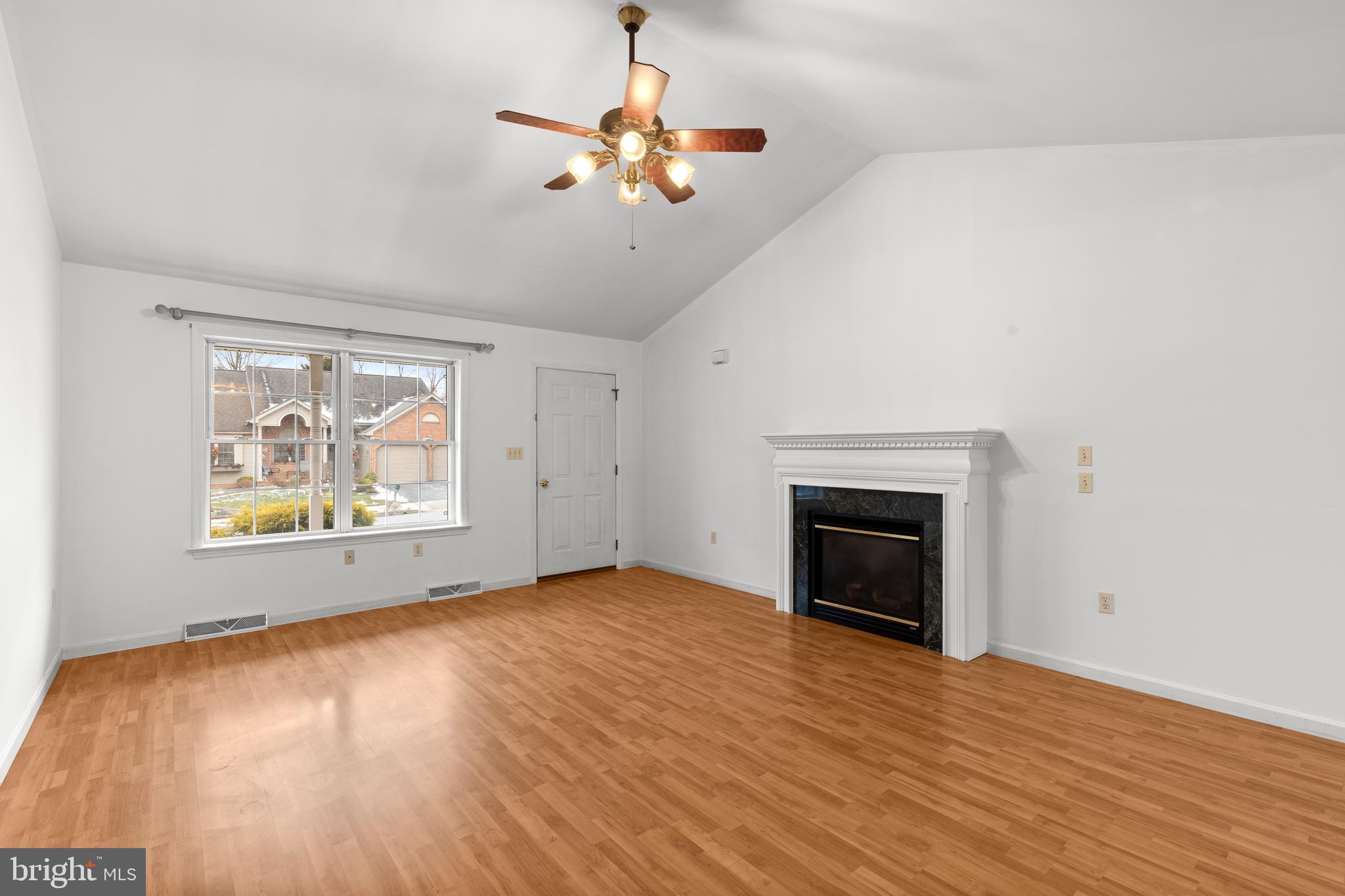 905 HEDGEWYCK LANE