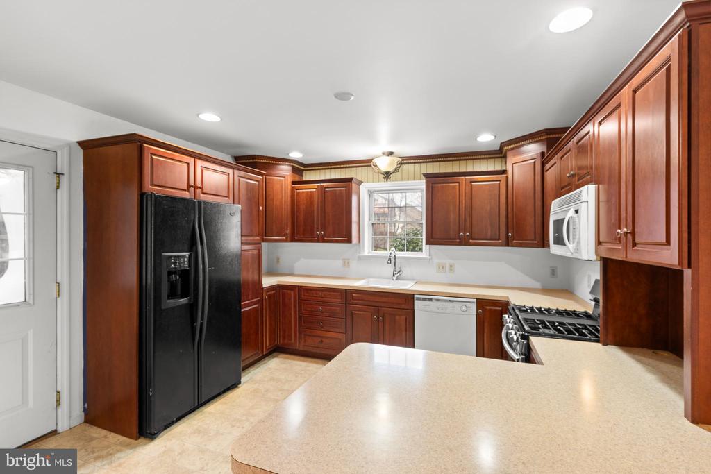 905 HEDGEWYCK LANE