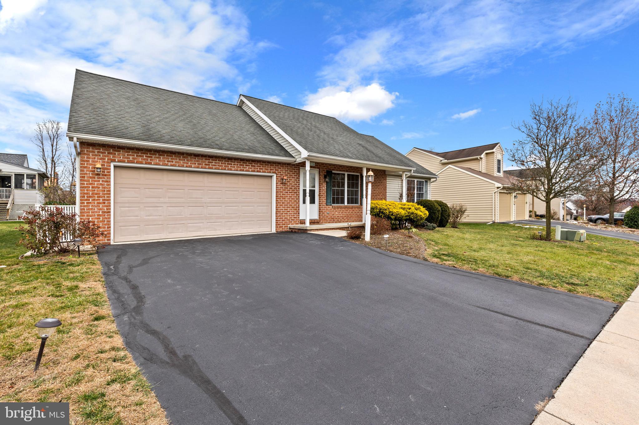 905 HEDGEWYCK LANE
