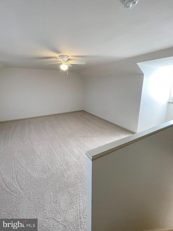 1853 SHADY OAK DRIVE