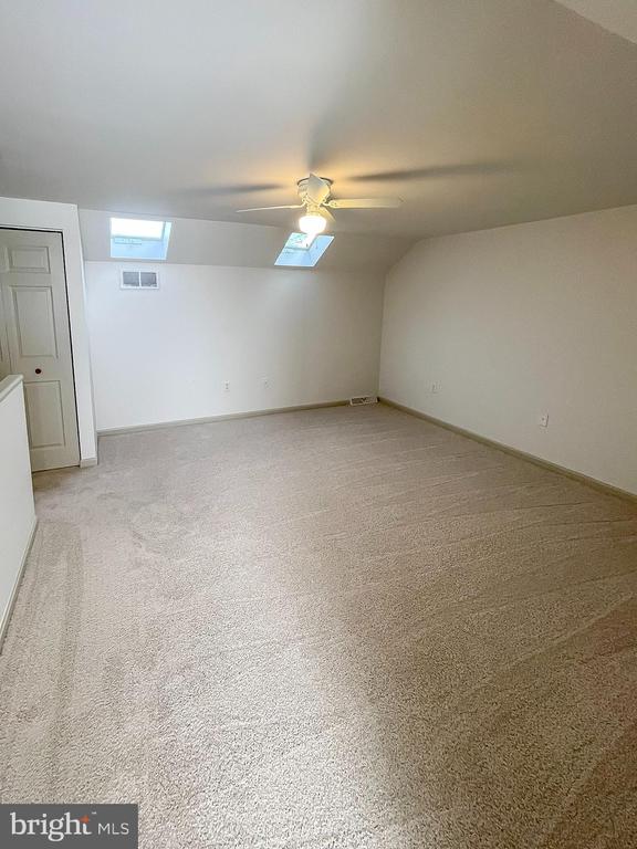 1853 SHADY OAK DRIVE