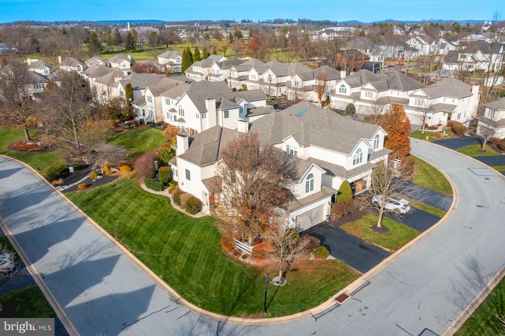 1098 STILLWOOD CIRCLE