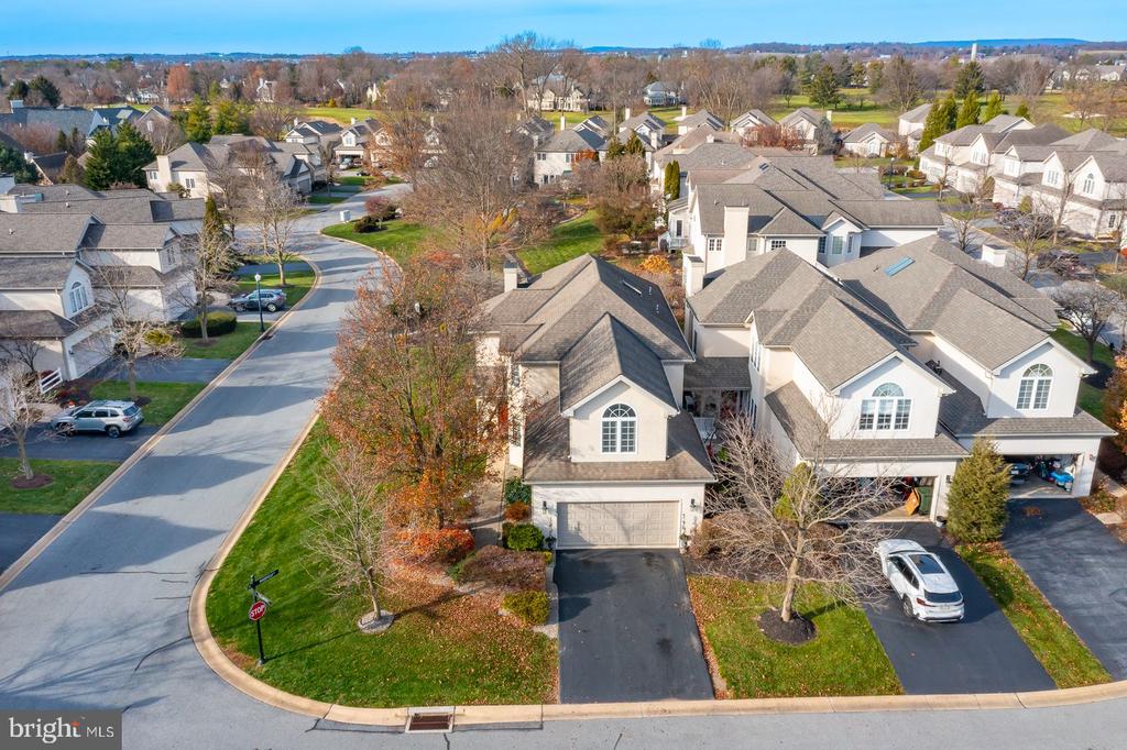 1098 STILLWOOD CIRCLE