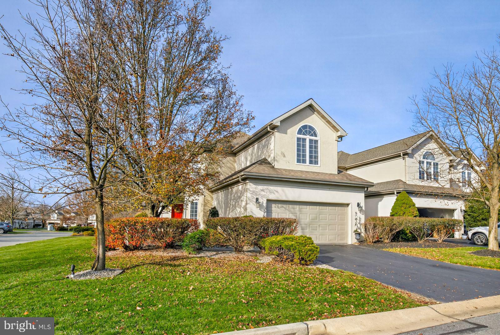1098 STILLWOOD CIRCLE