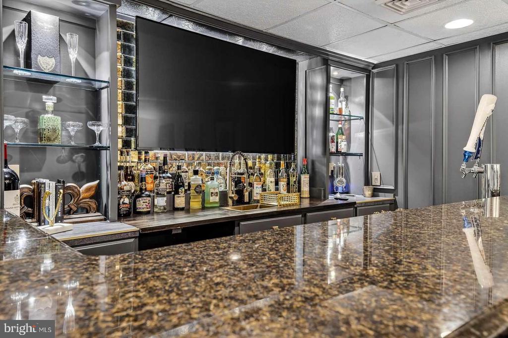1098 STILLWOOD CIRCLE