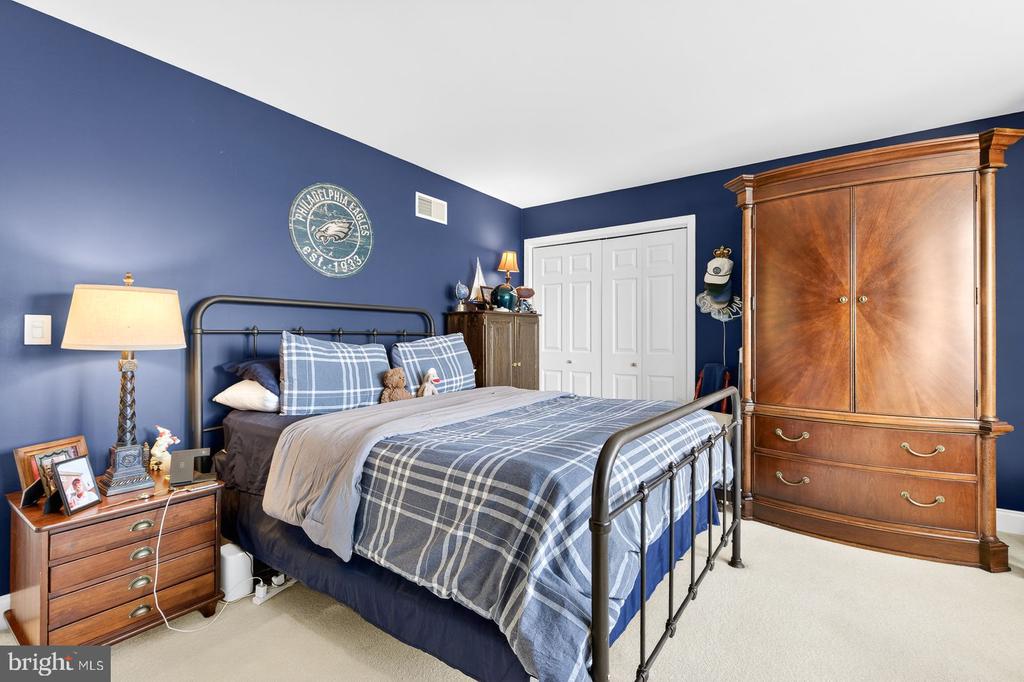1098 STILLWOOD CIRCLE
