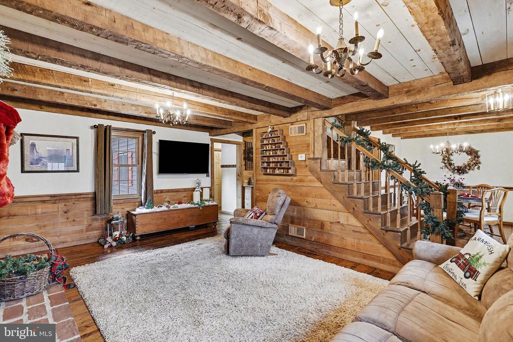 27 RIDGE ROAD