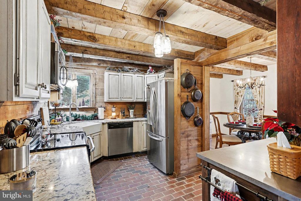 27 RIDGE ROAD