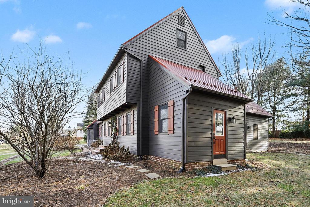 27 RIDGE ROAD
