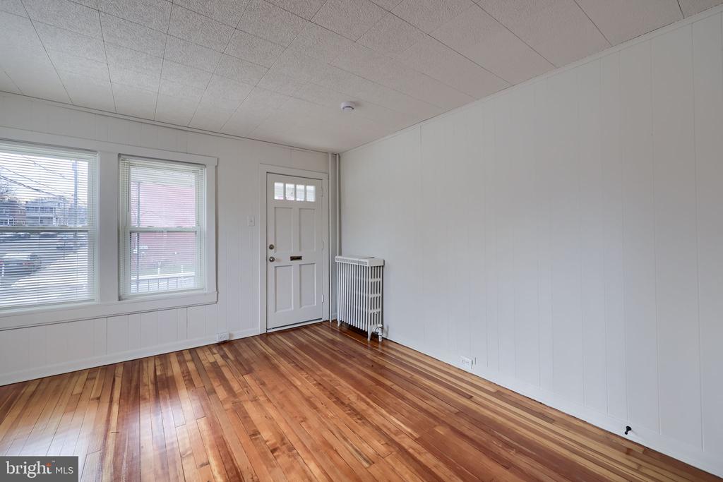 665 LEHIGH AVENUE