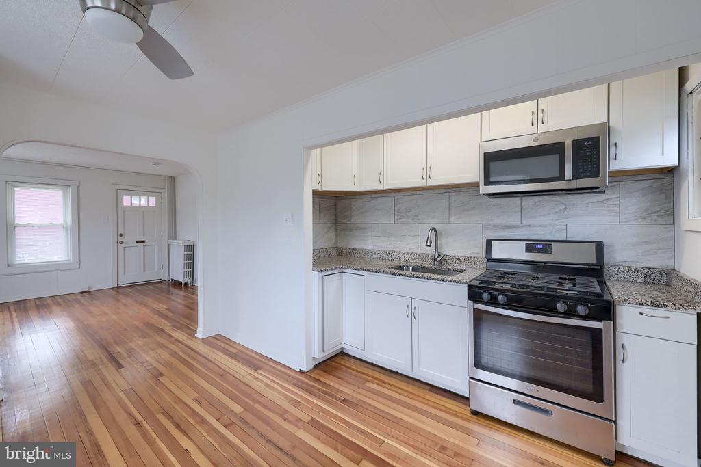 665 LEHIGH AVENUE