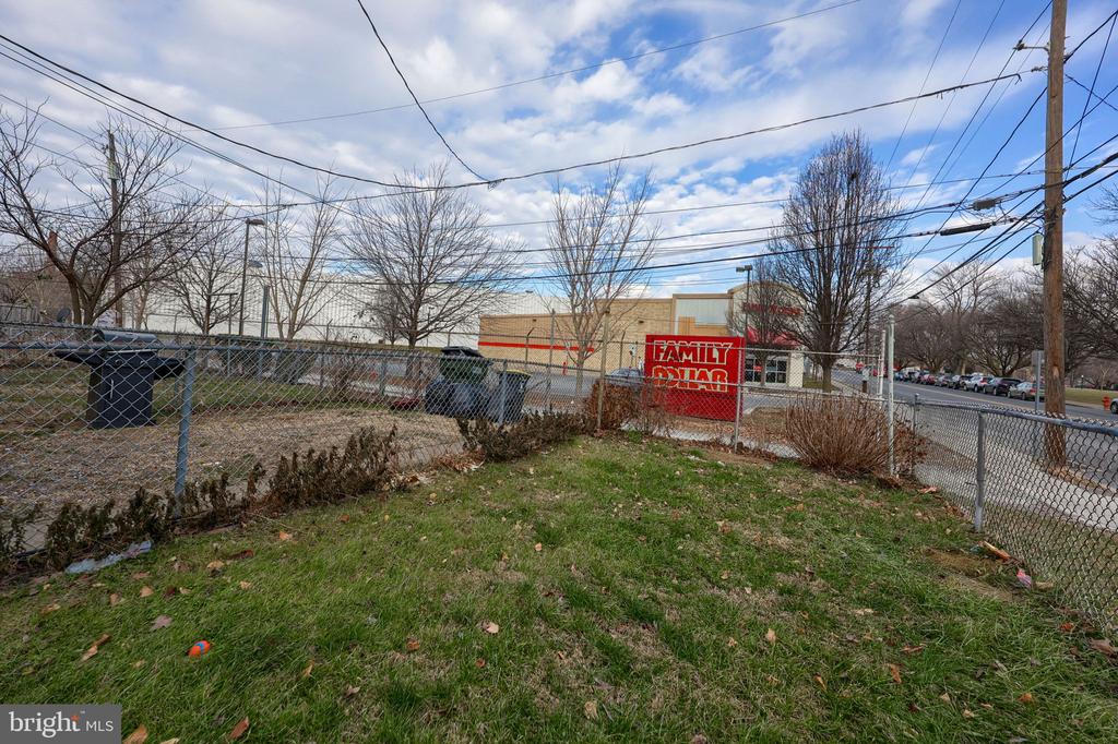 665 LEHIGH AVENUE