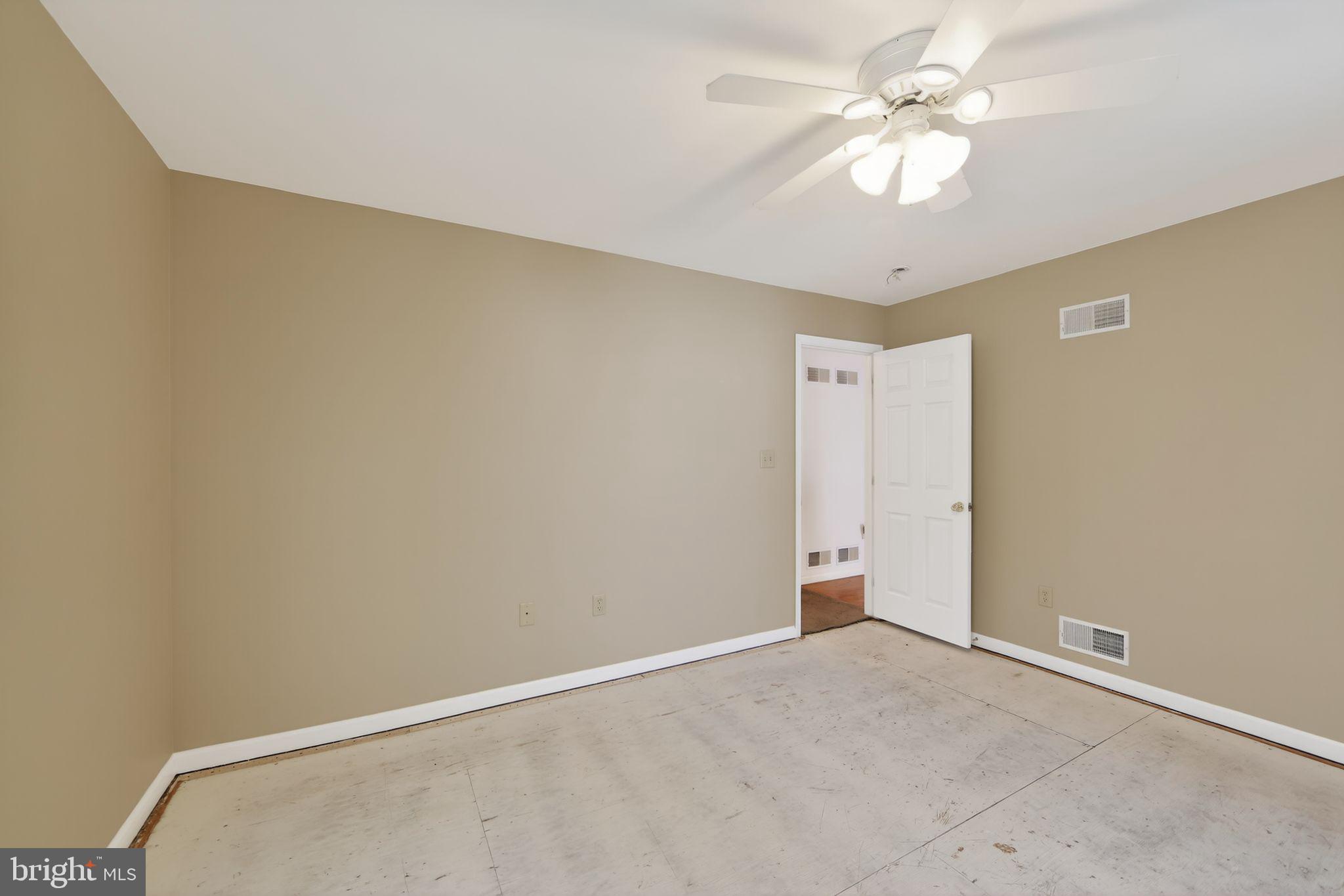581 ROSEHILL DRIVE