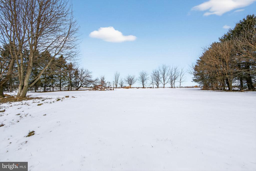 581 ROSEHILL DRIVE