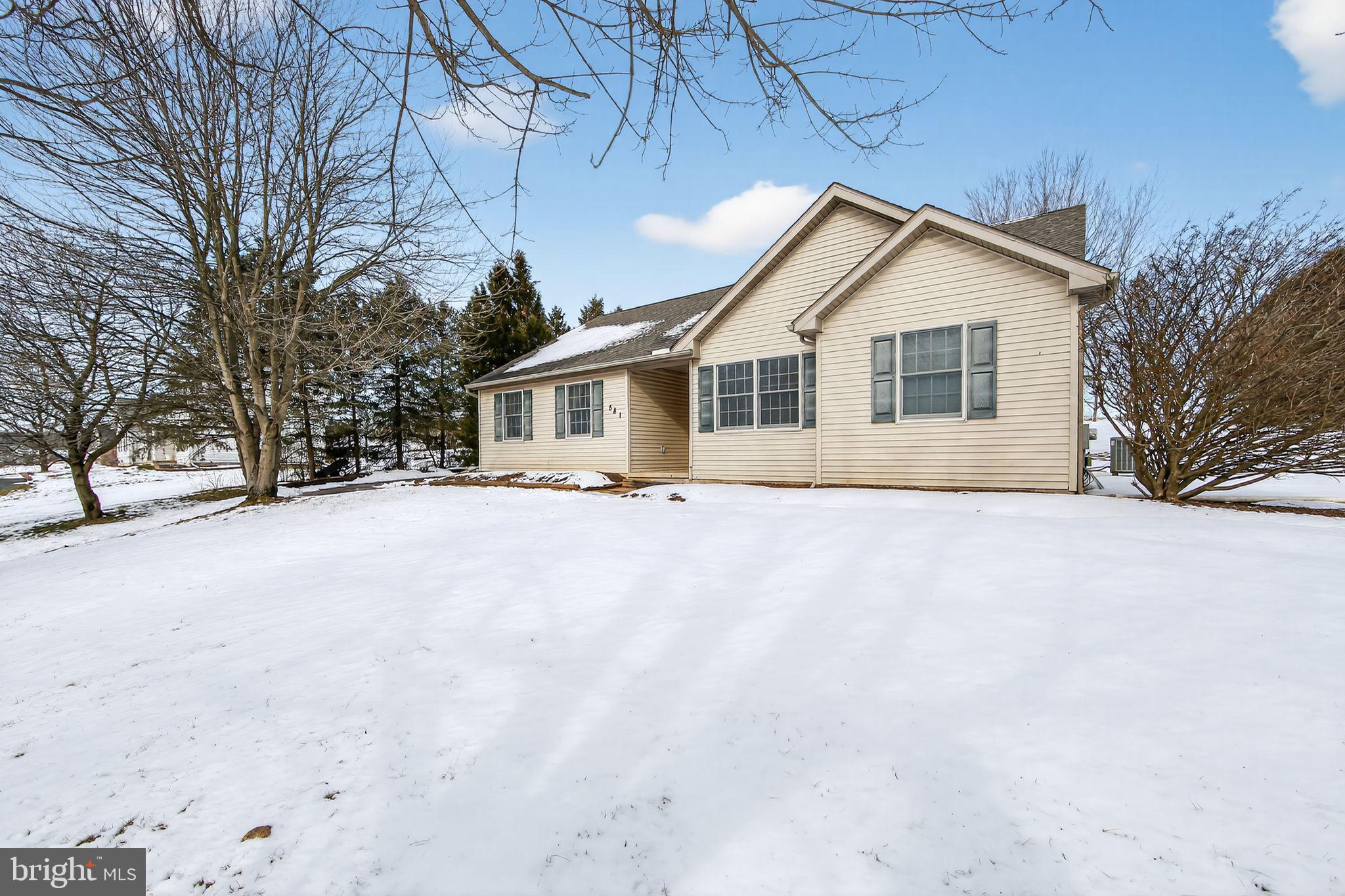 581 ROSEHILL DRIVE
