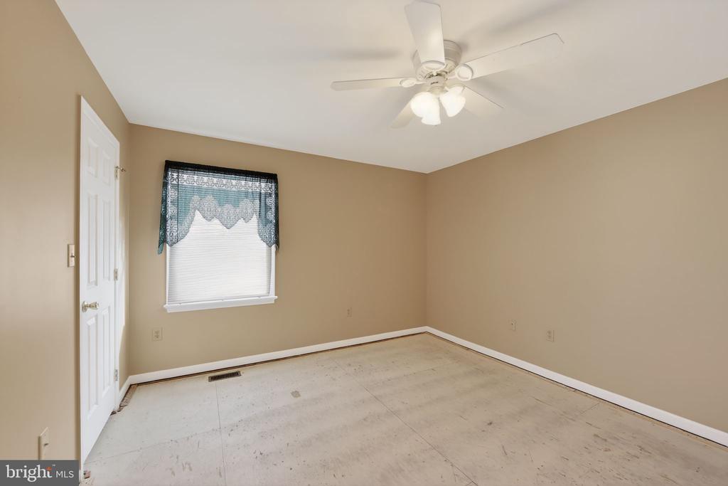 581 ROSEHILL DRIVE