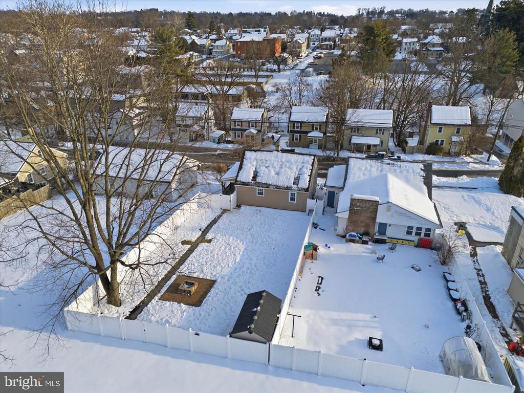 141 E HUMMELSTOWN STREET