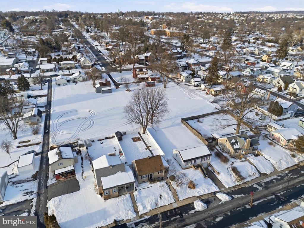 141 E HUMMELSTOWN STREET