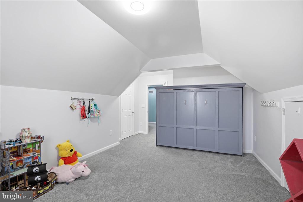 44 SILVER DRIVE