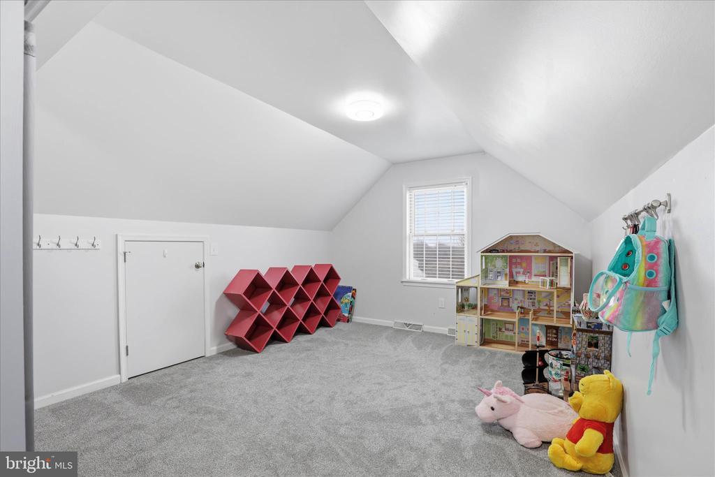 44 SILVER DRIVE