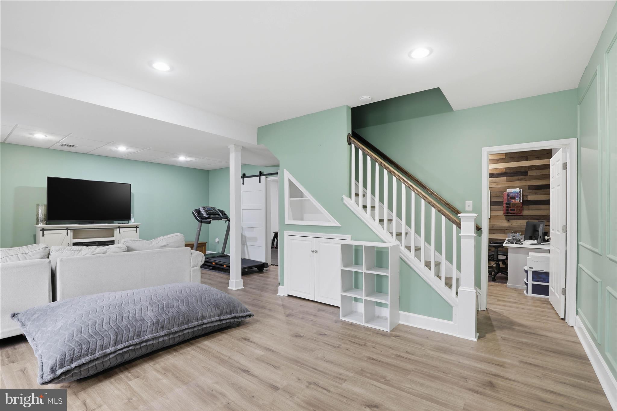 44 SILVER DRIVE