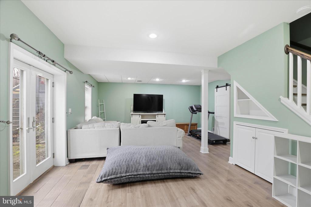 44 SILVER DRIVE