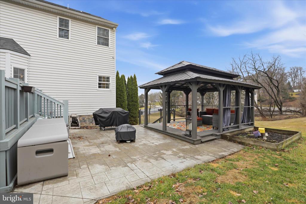 44 SILVER DRIVE