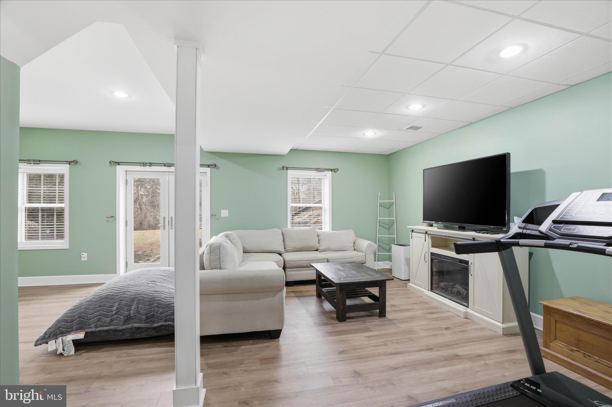 44 SILVER DRIVE
