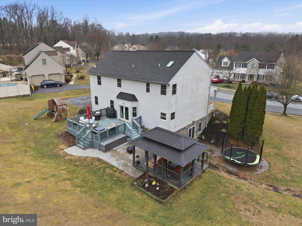 44 SILVER DRIVE