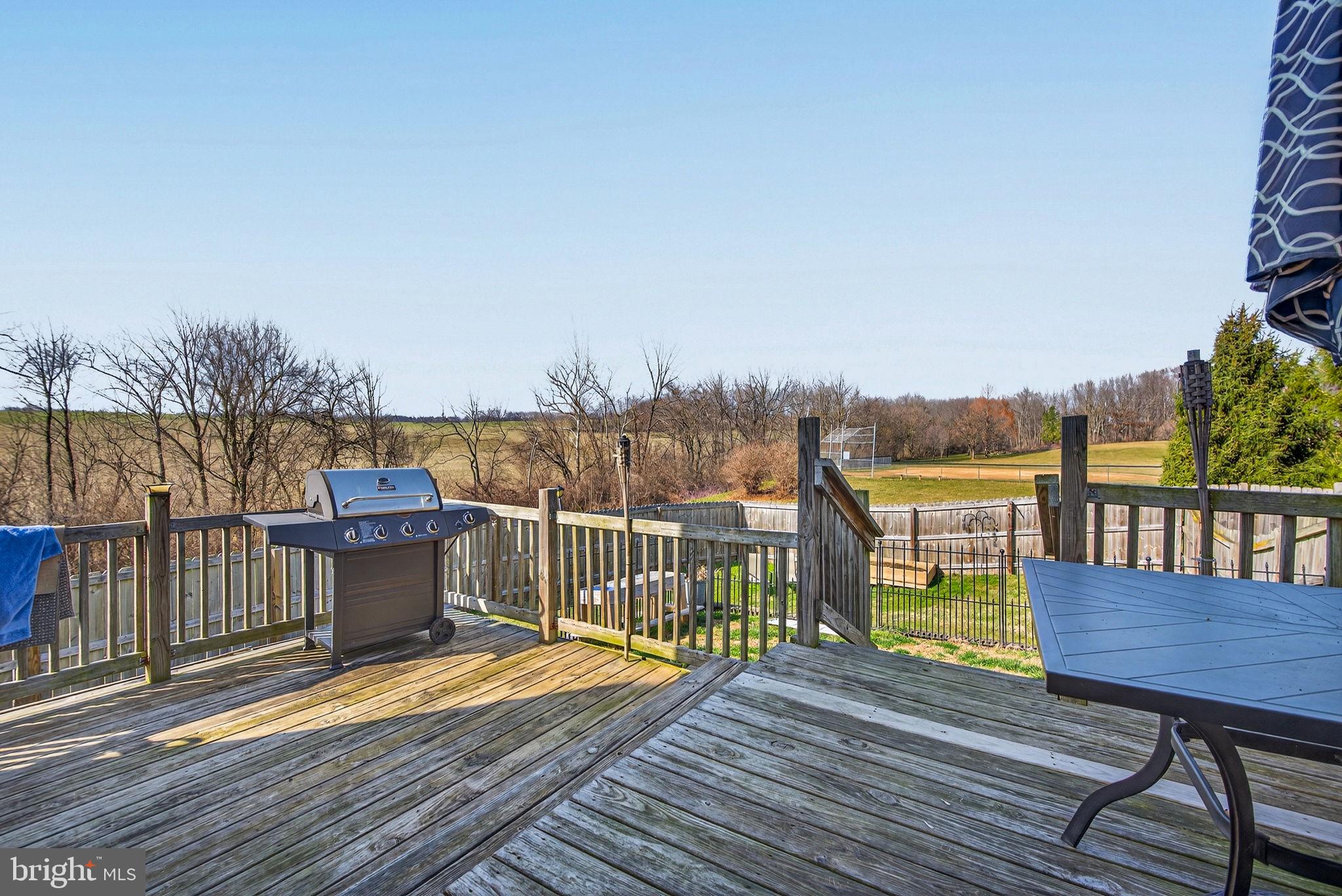 101 TOWNHOUSE LANE