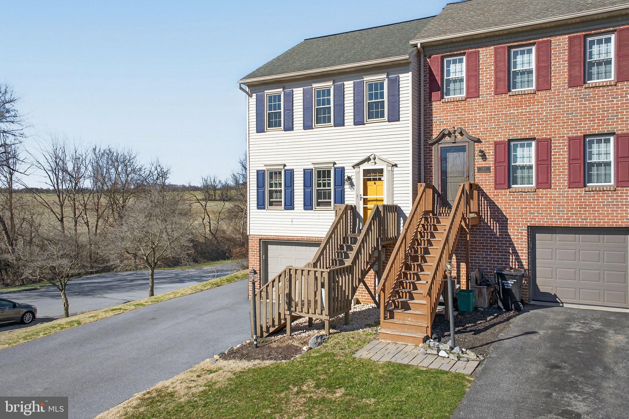 101 TOWNHOUSE LANE