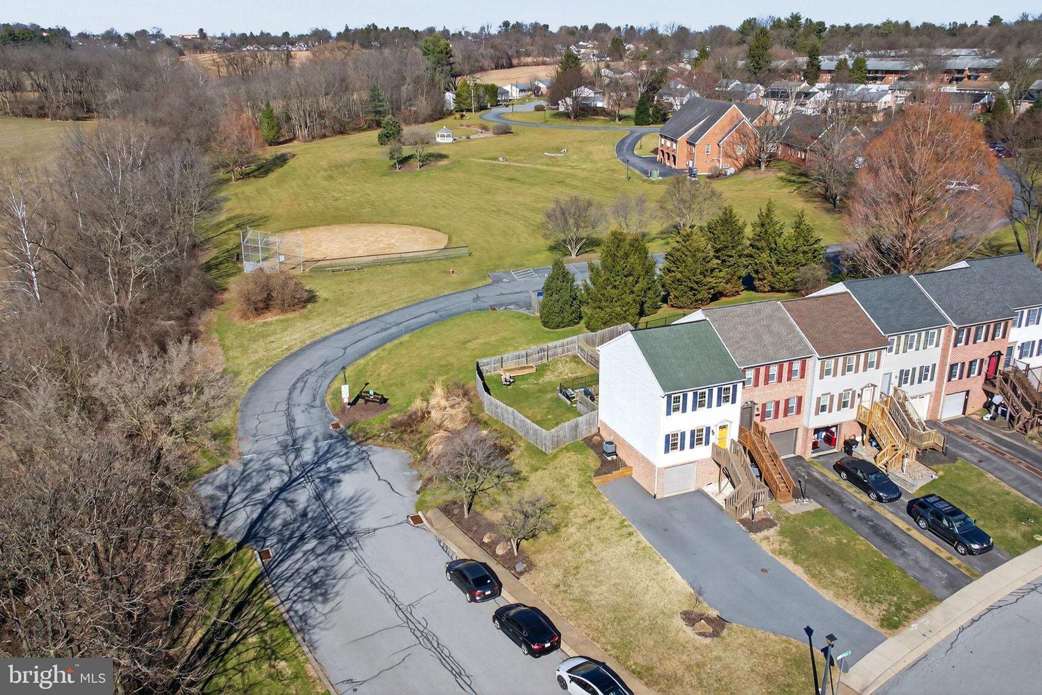 101 TOWNHOUSE LANE