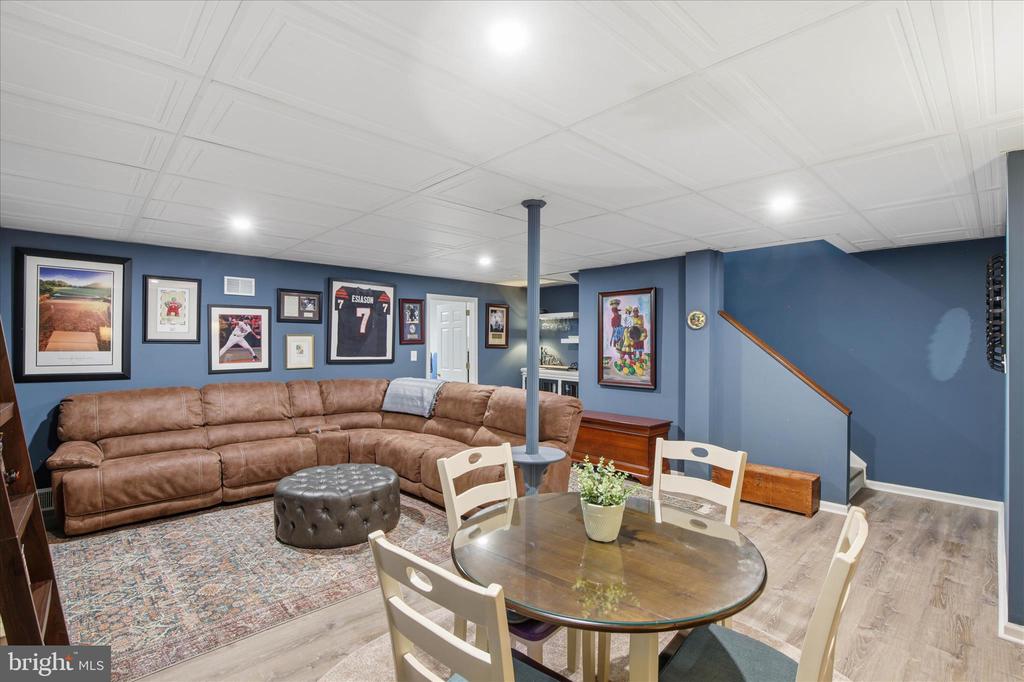 130 OAK KNOLL CIRCLE