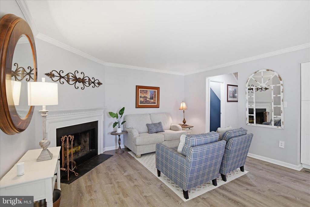 130 OAK KNOLL CIRCLE