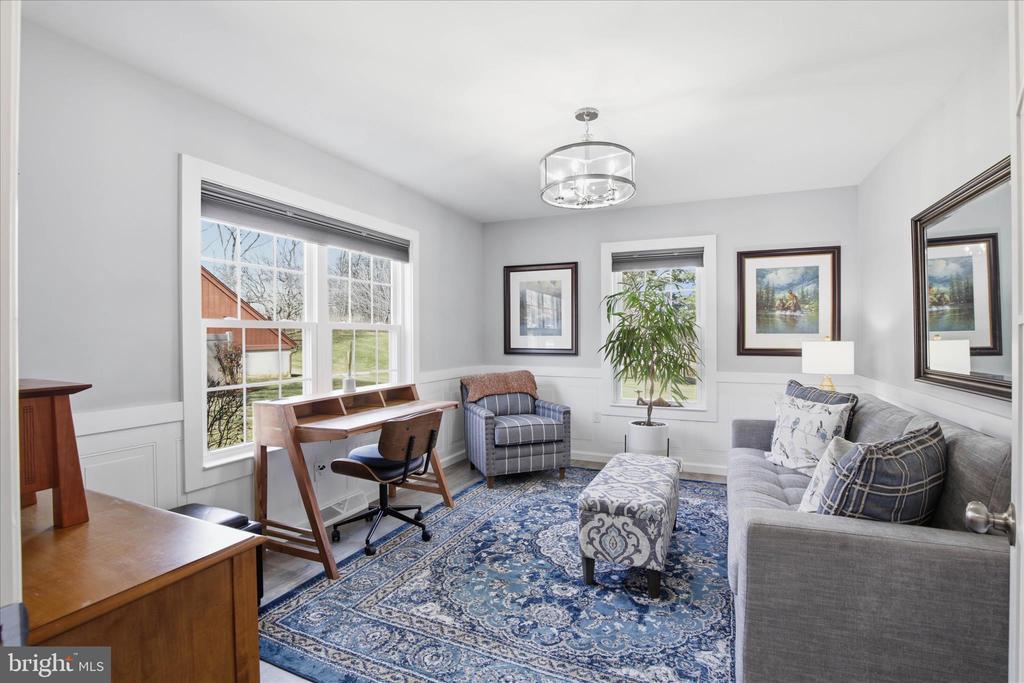 130 OAK KNOLL CIRCLE