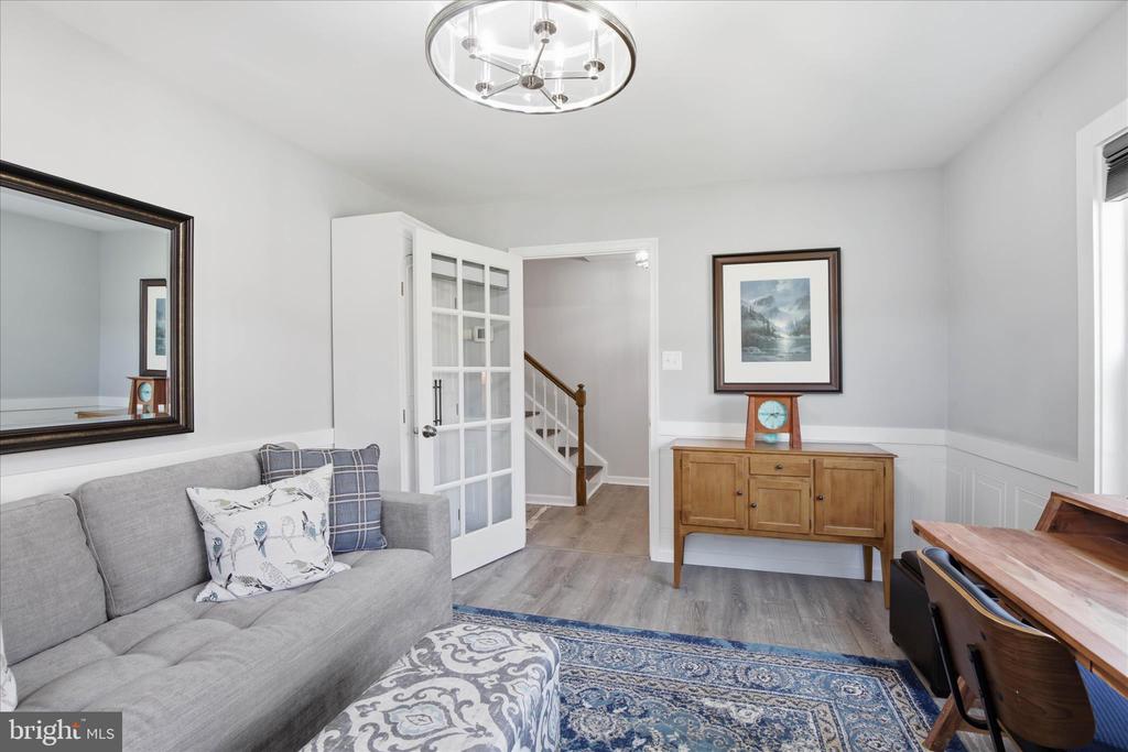 130 OAK KNOLL CIRCLE