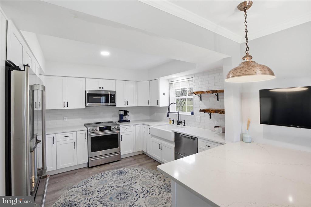 130 OAK KNOLL CIRCLE