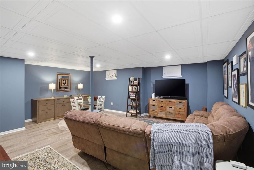 130 OAK KNOLL CIRCLE