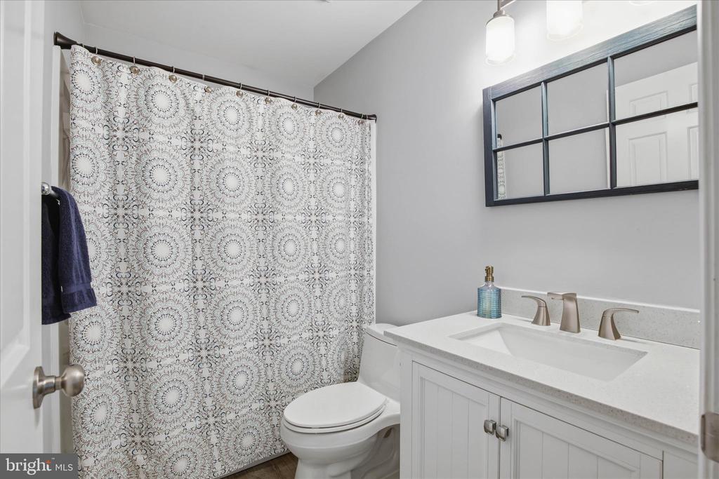 130 OAK KNOLL CIRCLE