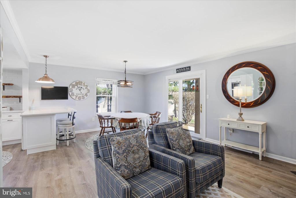 130 OAK KNOLL CIRCLE
